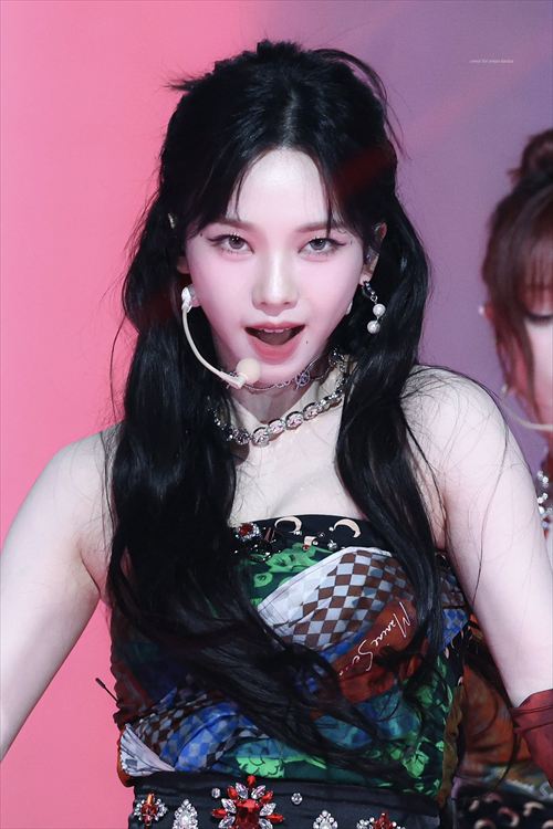 aespaカリナグラビア自撮りライブおっぱいエロ画像