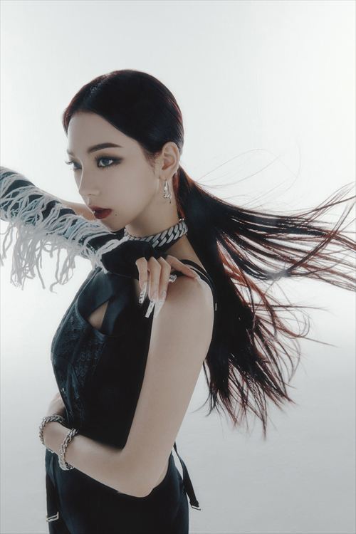 aespaカリナグラビア自撮りライブおっぱいエロ画像