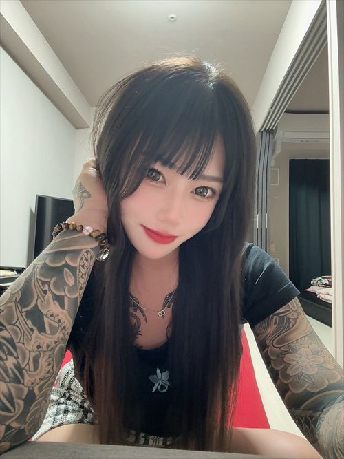 天沢りん 背中龍タトゥー エロすぎる変身