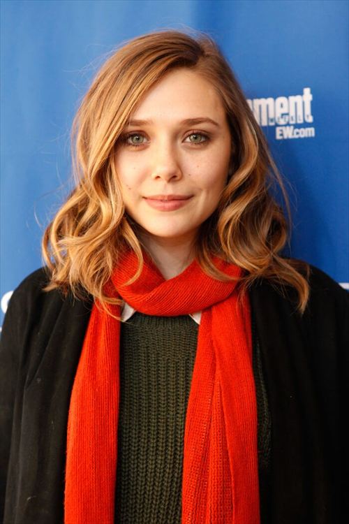 エリザベス・オルセン 魅力的な笑顔 ハリウッド女優 最新グラビア