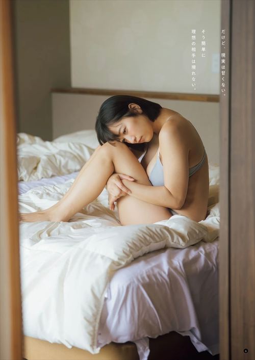 榎原依那デカパイ巨乳グラビアおっぱいエロ画像