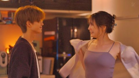 本田翼さん、とあるイベントで生足披露！裸にジャケットっぽく見える・・ｗｗ