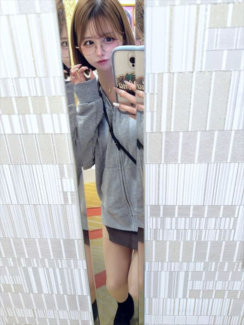 ほしまみ 自撮り爆乳 スタイル抜群ギャル 東海編集部ライター Twitter谷間画像