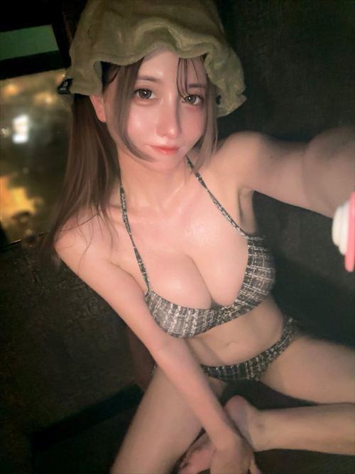 ほしまみ ビキニ巨乳 スタイル抜群ライター でちゃう!東海編集部 Twitter水着エロ画像