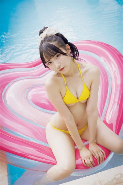 伊織芽衣1st写真集 芽色‐めいろ‐水着グラビエロおっぱいお尻