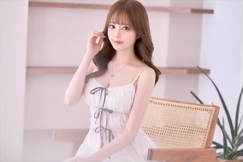 ラウンジ嬢『JUNGLE TOKYO』みおセミヌードおっぱいエロ