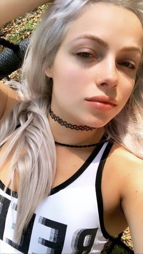 海外プロレスエロ美女ビキニ絡み合いハプニング13