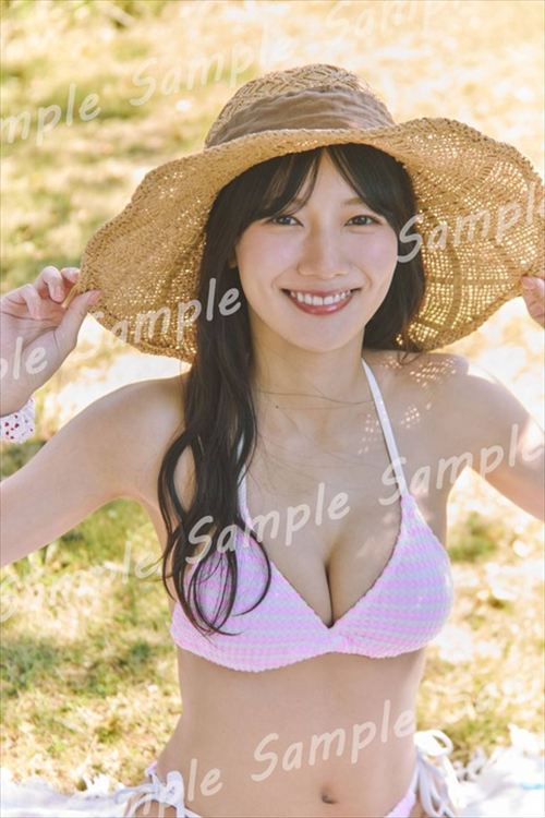 河田陽菜 テイクオフ ヌード級カット お風呂 濡れ髪 胸の谷間 日向坂46 2nd写真集