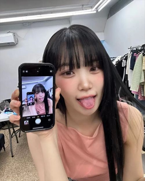 LE SSERAFIM・キム・チェウォングラビア自撮りライブおっぱいエロ画像