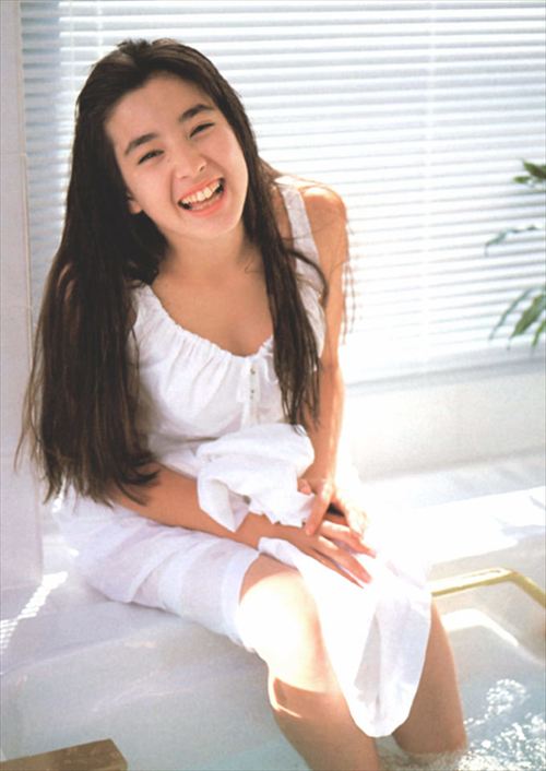 宮沢りえサンタフェ乳首ヌードグラビアエロ露出おっぱい画像