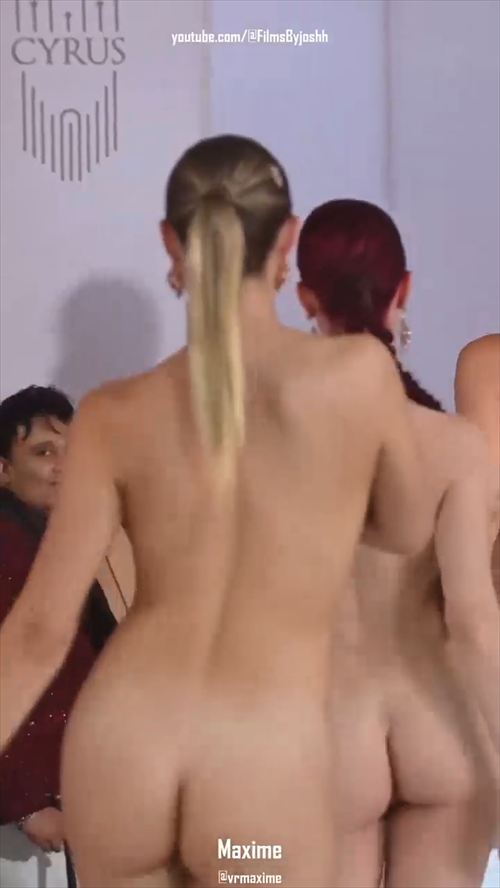 全裸モデル ファッションショー 乳首リング 尻チェーン