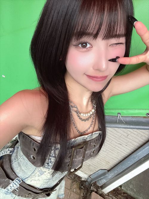 森嶋あんり エロ 自撮り 舌ペロ巨乳谷間