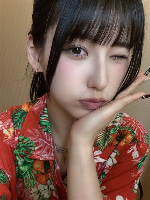 森嶋あんり エロ 自撮り 着衣巨乳ニット