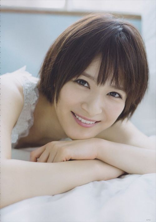 欅坂46メンバー 織田奈那、グラビアおっぱい水着エロ画像