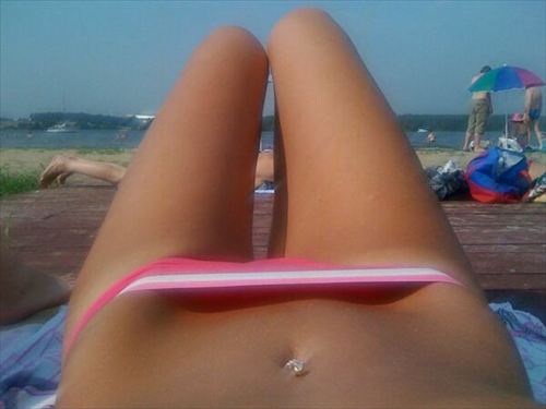 ビキニブリッジで即抜き確定エロ画像016