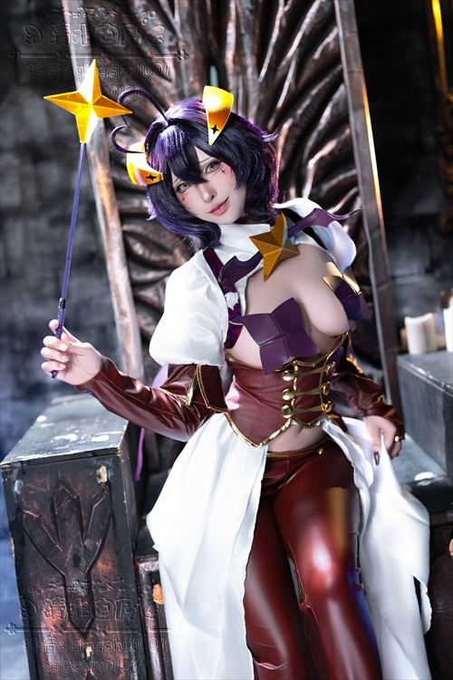 清水由乃 秘書コスプレ OL風 巨乳谷間 過激ポーズ動画