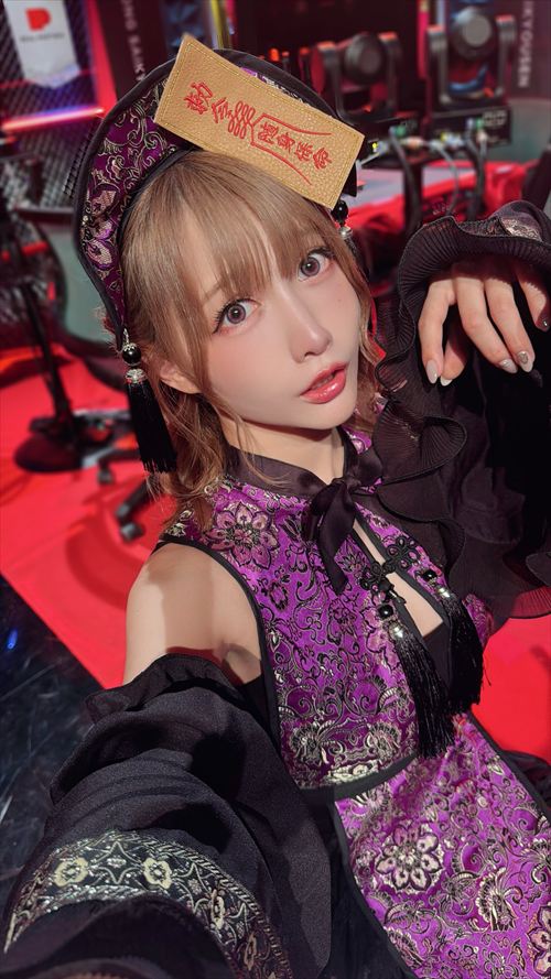 篠原みなみ コスプレ おっぱいこぼれそう