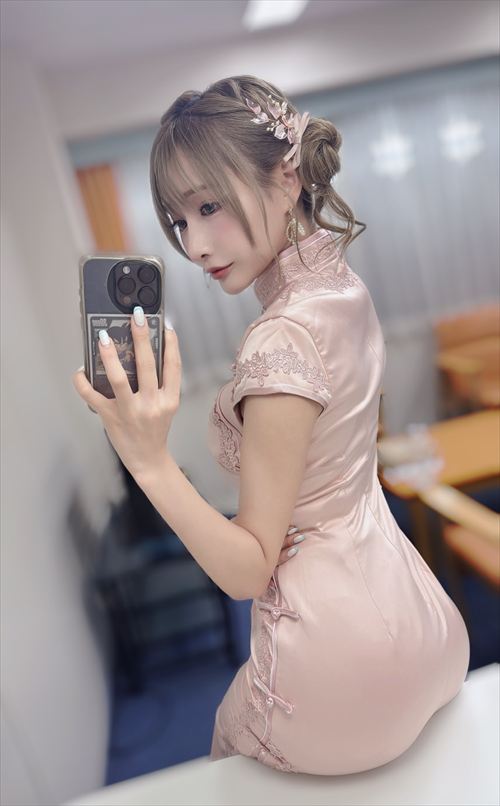 篠原みなみ あざとエロ自撮り 最新2025