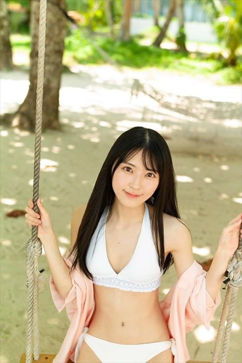 佐藤綺星 初ビキニカット 1st写真集 2026年1月28日発売 シンガポール ビンタン島 水着 美ボディ