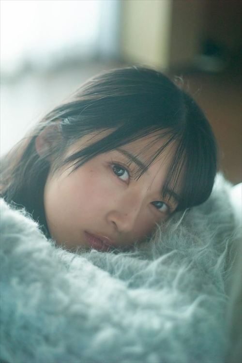 AKB48 佐藤綺星 写真集水着 ランジェリー解禁 ビーチショット 美ウエスト あいり 21歳