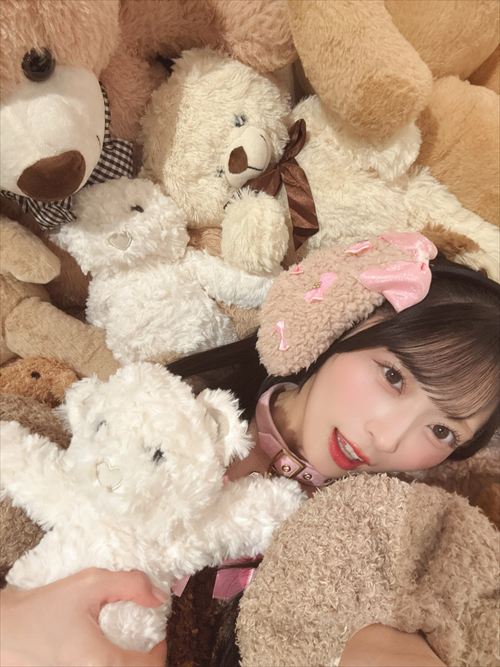 佐藤綺星 ランジェリーショット 写真集解禁 ビキニトップ 美ボディ AKB48 次世代エース