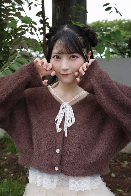 佐藤綺星 水着初解禁 1st写真集 シンガポール ビンタン島 セクシーポーズ 21歳