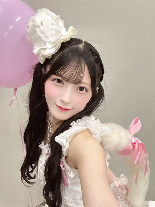 佐藤綺星 1st写真集 ビンタン島ビーチ シンガポールロケ セクシー水着 21歳