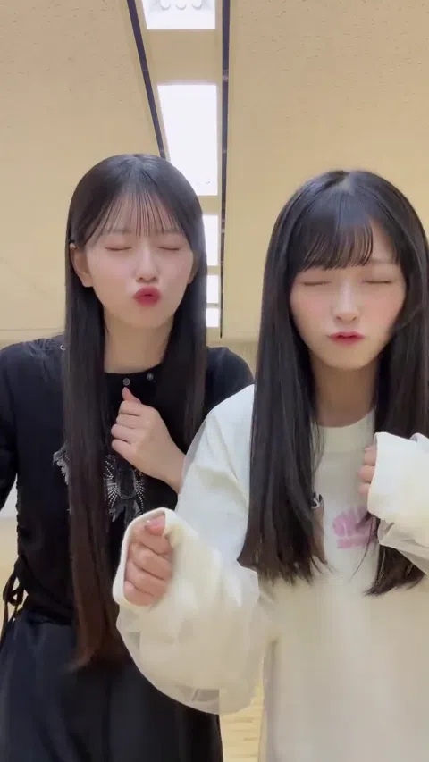 佐藤綺星 ランジェリーショット 1st写真集 ビーチ水着 引き締まったボディ AKB48センター あいり ビンタン島