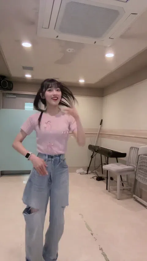 佐藤綺星 水着初挑戦 写真集先行画像 美ウエスト露出 ビキニトップ AKB48 次世代エース あいり