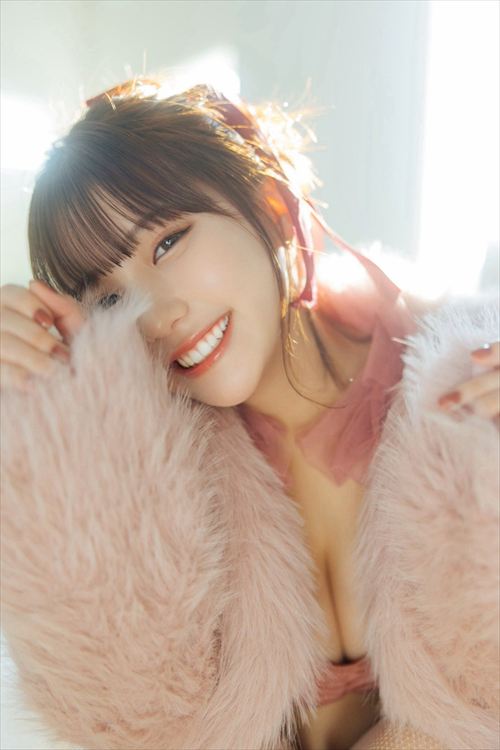 田中美久ニップレス丸見え谷間クッキリ画像11