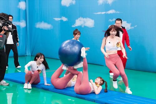 月ともぐらうんぱいちゃんヨガパンツ股間割れ目キャプチャ5