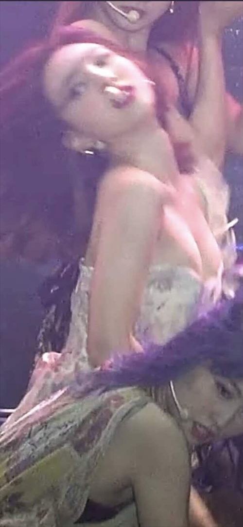 TWICEナヨン乳首ポロリエロい話題シーン8