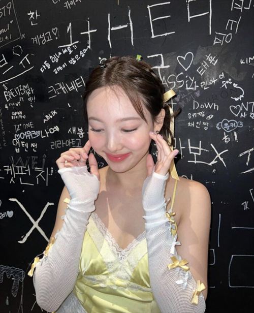 韓国アイドルナヨンTWICEおっぱいポロリ14