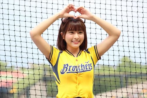 台湾チアリーダー ﾁｭﾝﾁｭﾝ 個室おしっこビチャビチャ