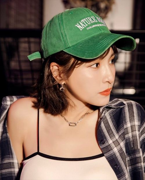 峮峮 台湾チア 盗撮トイレ 白肌おまんこ丸見え