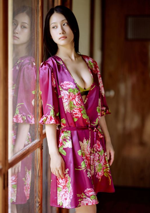 澄田綾乃グラビアおっぱいエロ画像