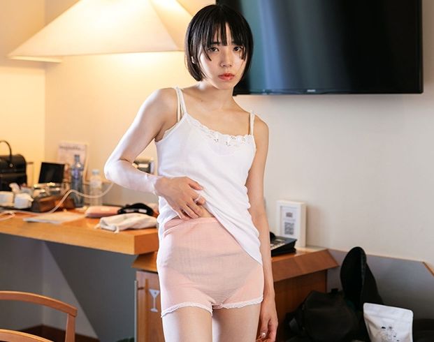 アユニDおっぱいエロ画像