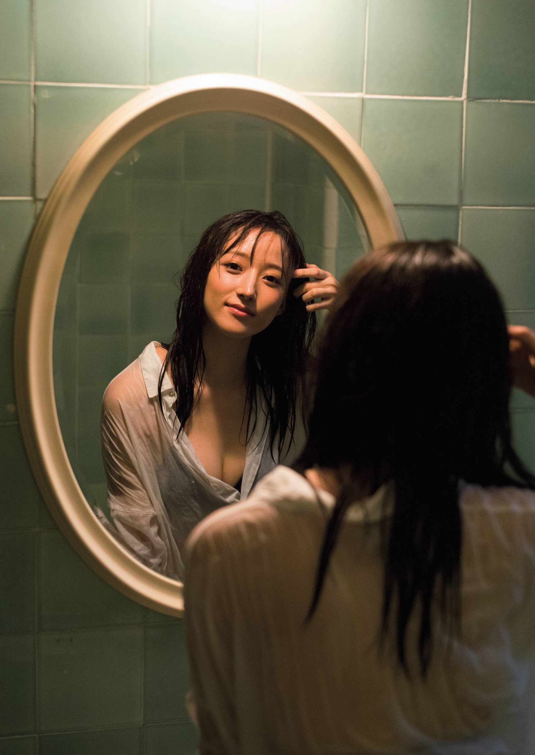 山崎あみグラビアおっぱいエロ画像