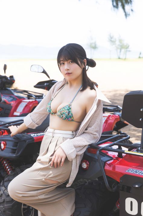 ちとせよしのヌードおっぱいエロ画像