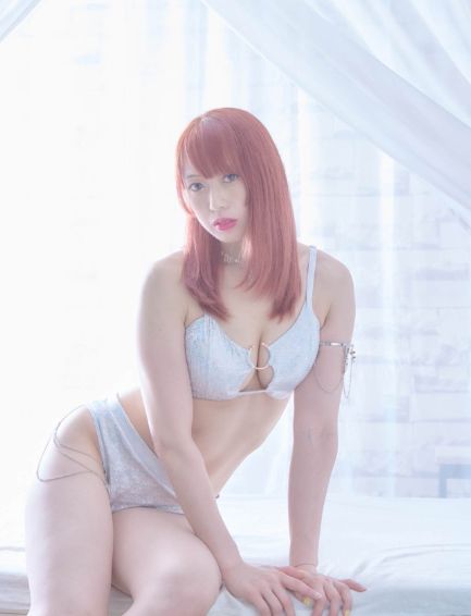 上谷沙弥おっぱいエロ画像