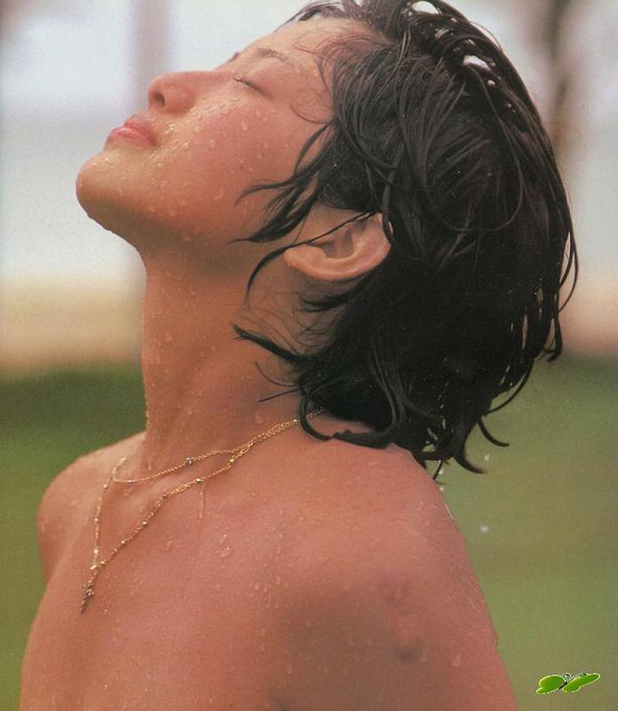 山口百恵乳首ヌードエロ画像