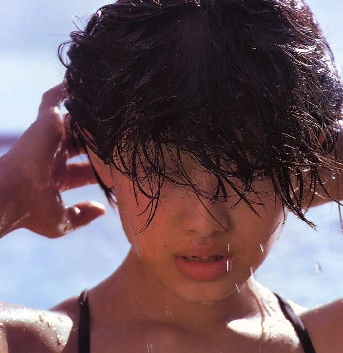 山口百恵グラビアおっぱいエロ画像