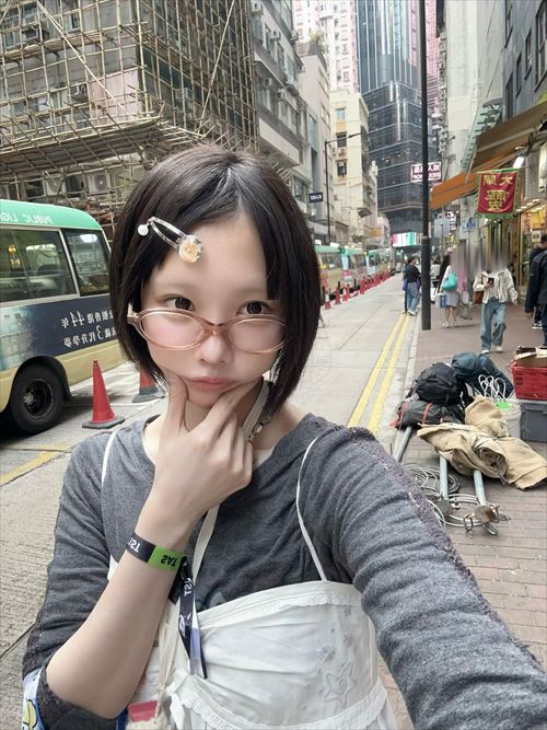 あのちゃんパンツパンチラエロスカートの中画像