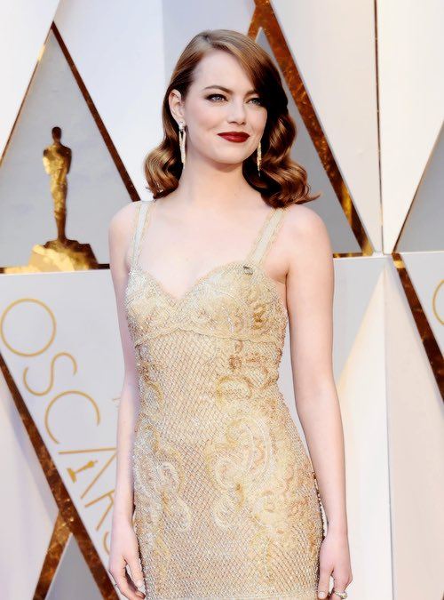 エマ・ストーン、乳首ヌード濡れ場おっぱいエロ画像