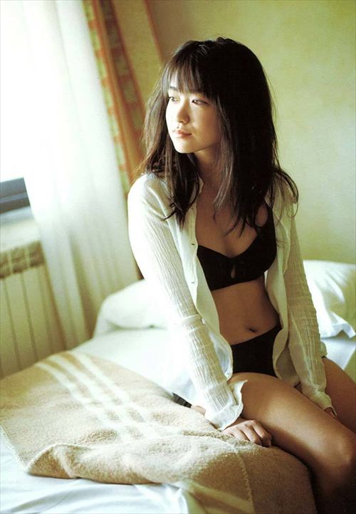 池脇千鶴ヌード濡れ場エロ乳首全裸おっぱい「ジョゼと虎と魚たち」グラビア