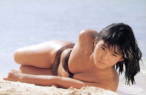 石田ゆり子濡れ場セミヌードおっぱいエロお胸エッチ映画