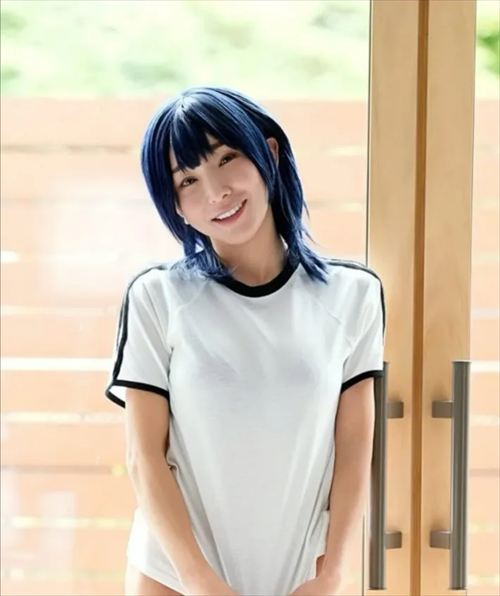 加護亜依 コスプレ 体側服 紺パンツチラ