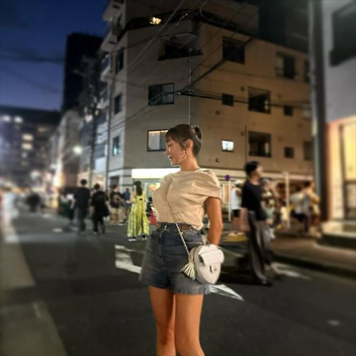 加護亜依 体操服 青髪エロポーズ