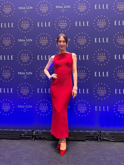 北川景子 お尻膨らみ タイトドレス パンティ線浮き