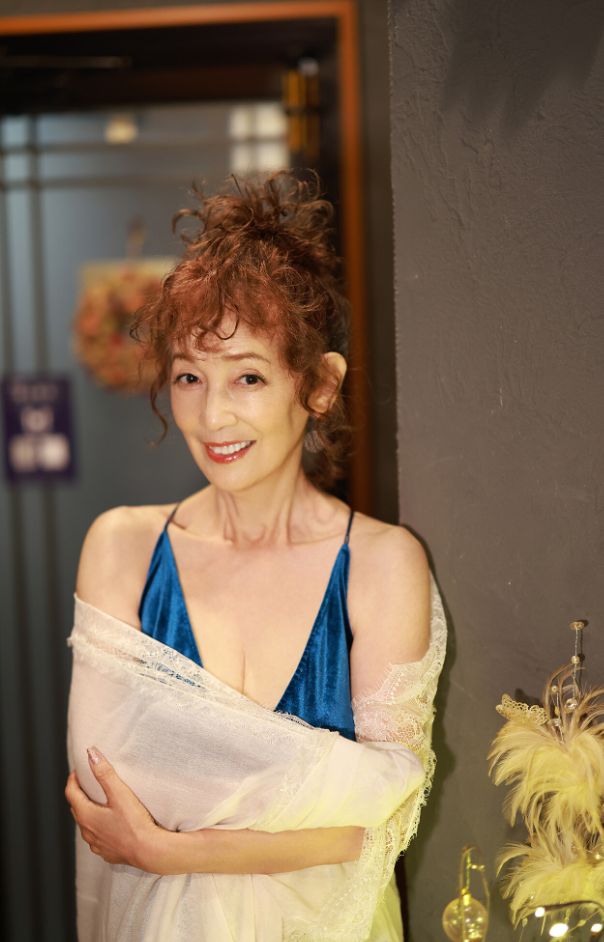 児島美ゆきヌード乳首エロ写真集73歳、ずっとずっと女ざかり 〜再会〜〜旅立ち〜